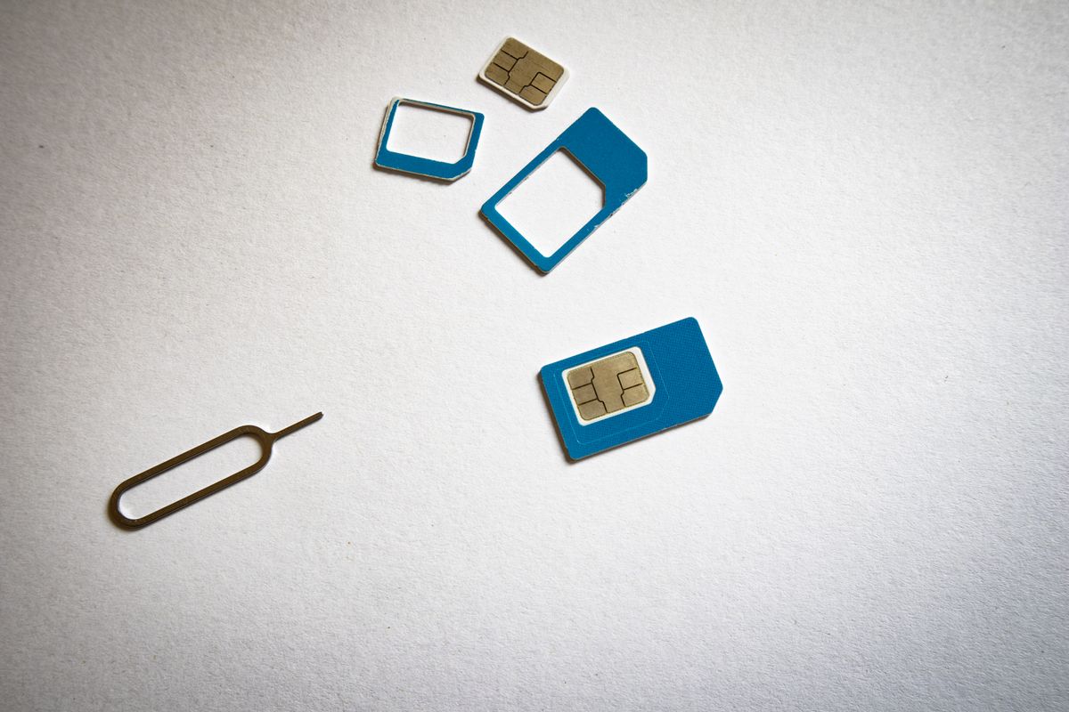 Tarjetas SIM y líneas móviles